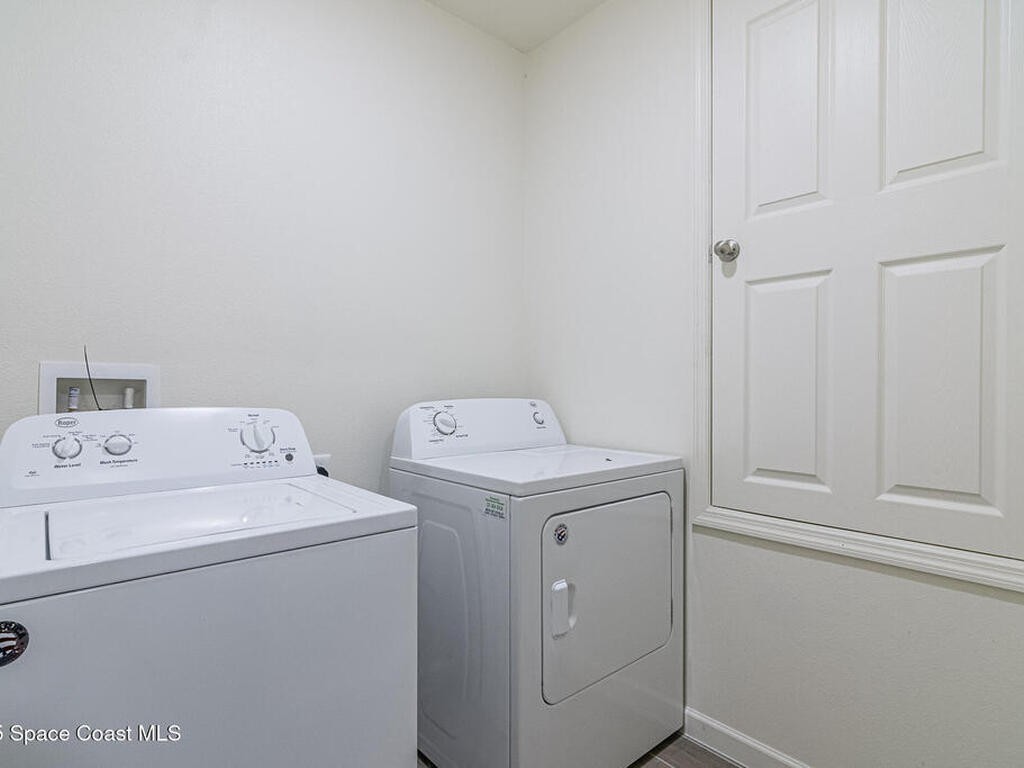 280 Wiregrass Avenue, West Melbourne, FL 32904