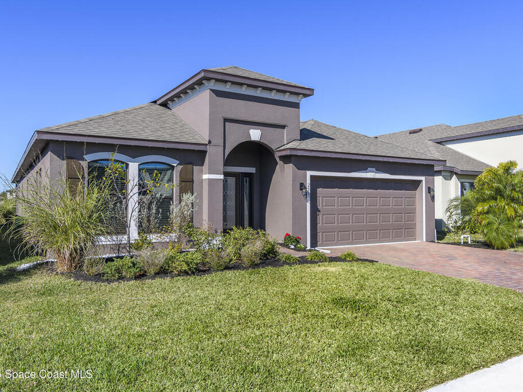 280 Wiregrass Avenue, West Melbourne, FL 32904