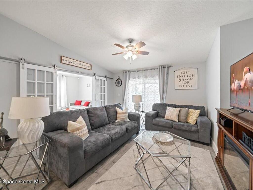 1237 White Oak Circle, Melbourne, FL 32934