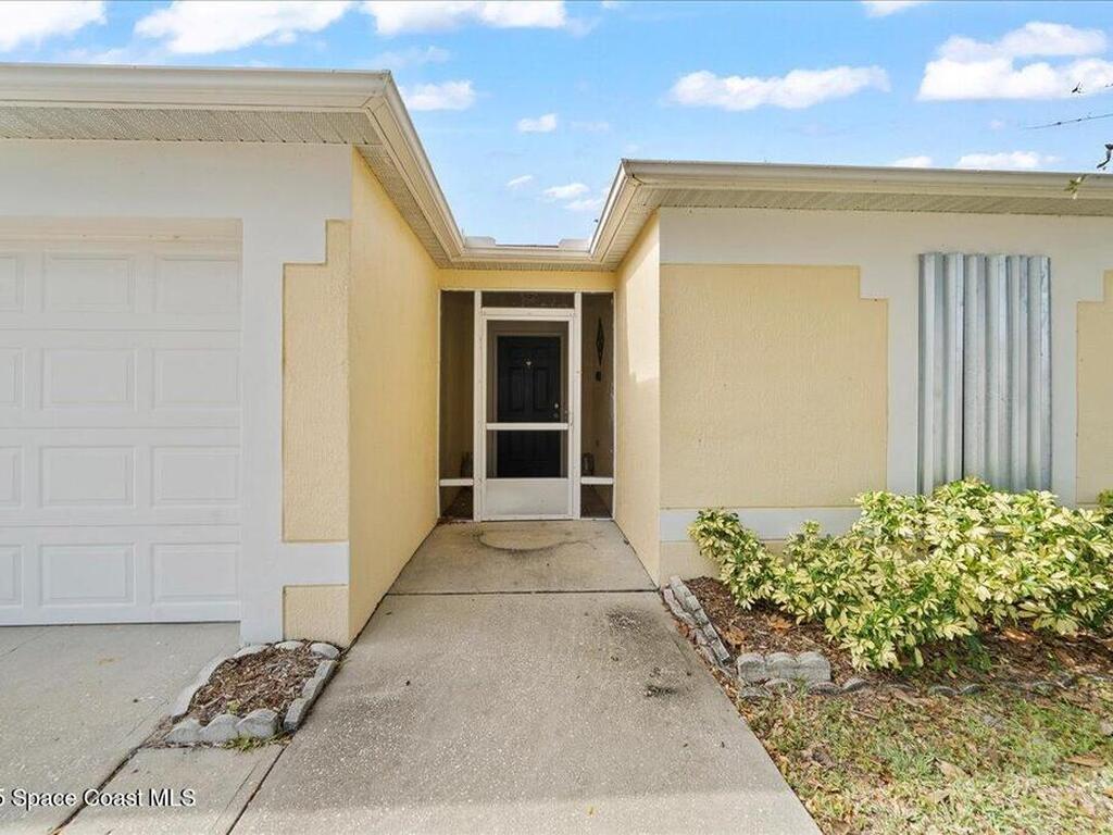 1237 White Oak Circle, Melbourne, FL 32934