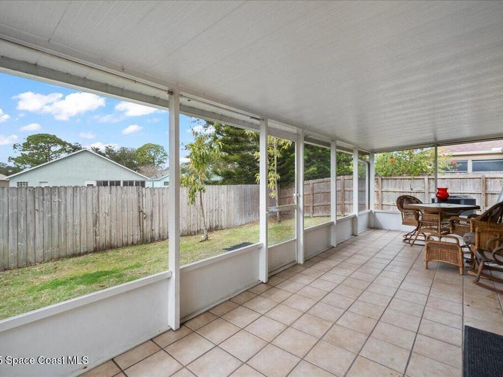 1237 White Oak Circle, Melbourne, FL 32934