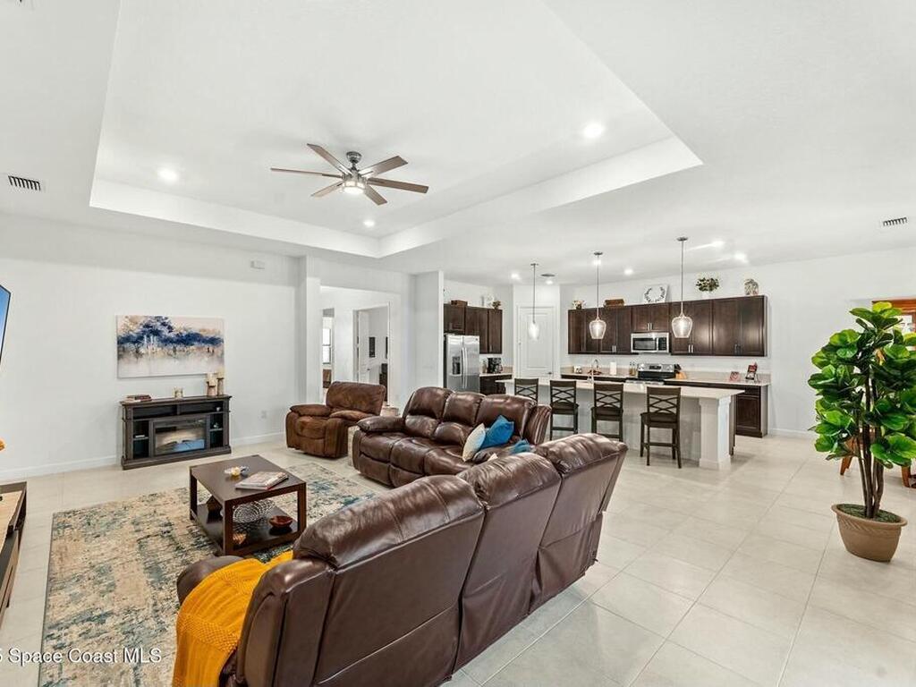 1263 Great Belt Circle, Melbourne, FL 32940