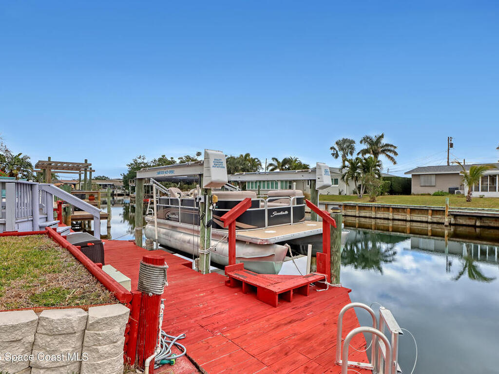 1560 Salmon Street, Merritt Island, FL 32952