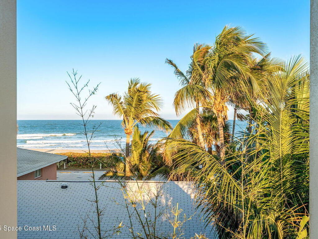 30 Eighth Avenue, Indialantic, FL 32903