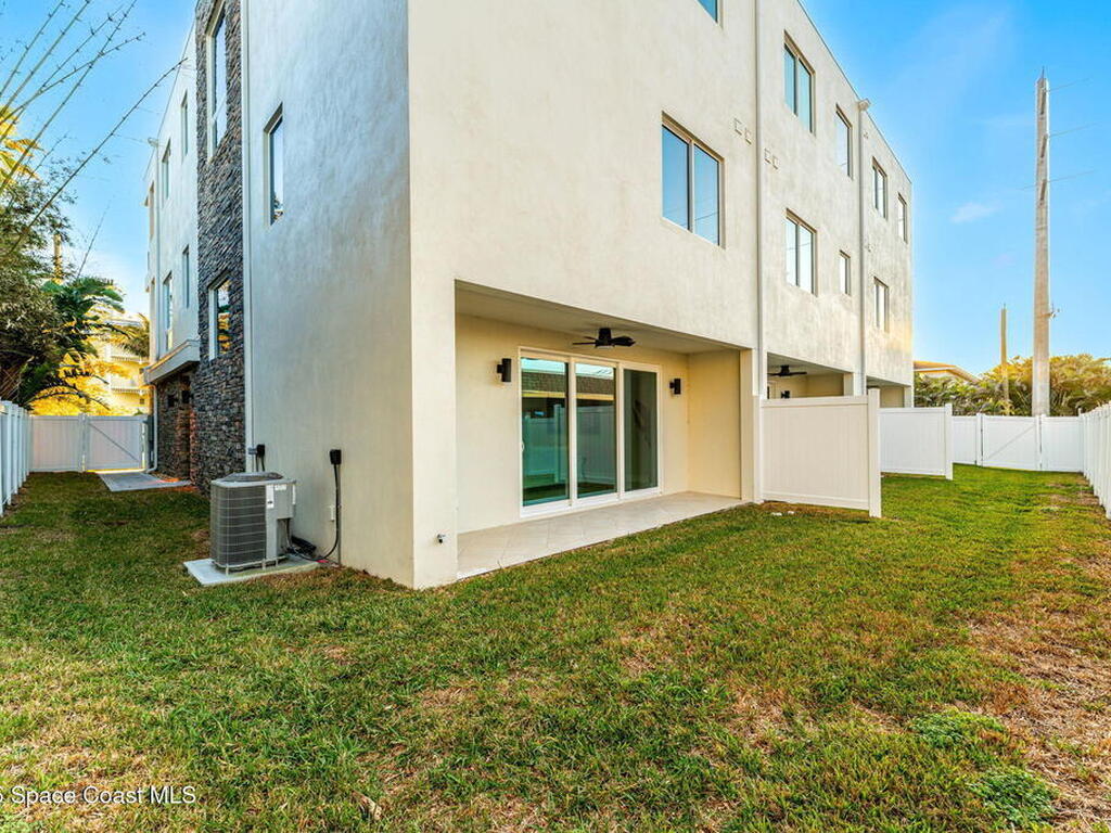 30 Eighth Avenue, Indialantic, FL 32903