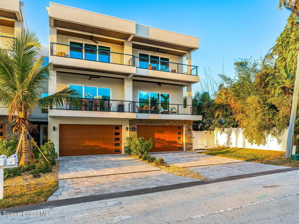 30 Eighth Avenue, Indialantic, FL 32903
