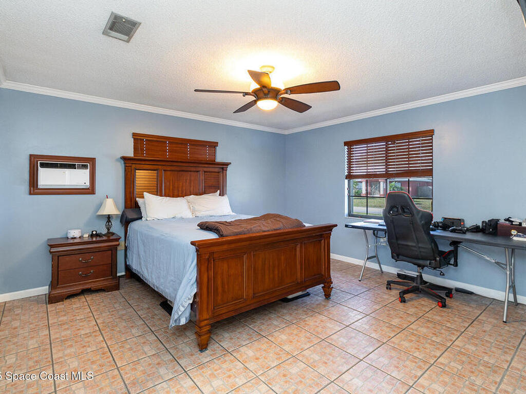 471 Booker Avenue, Palm Bay, FL 32909