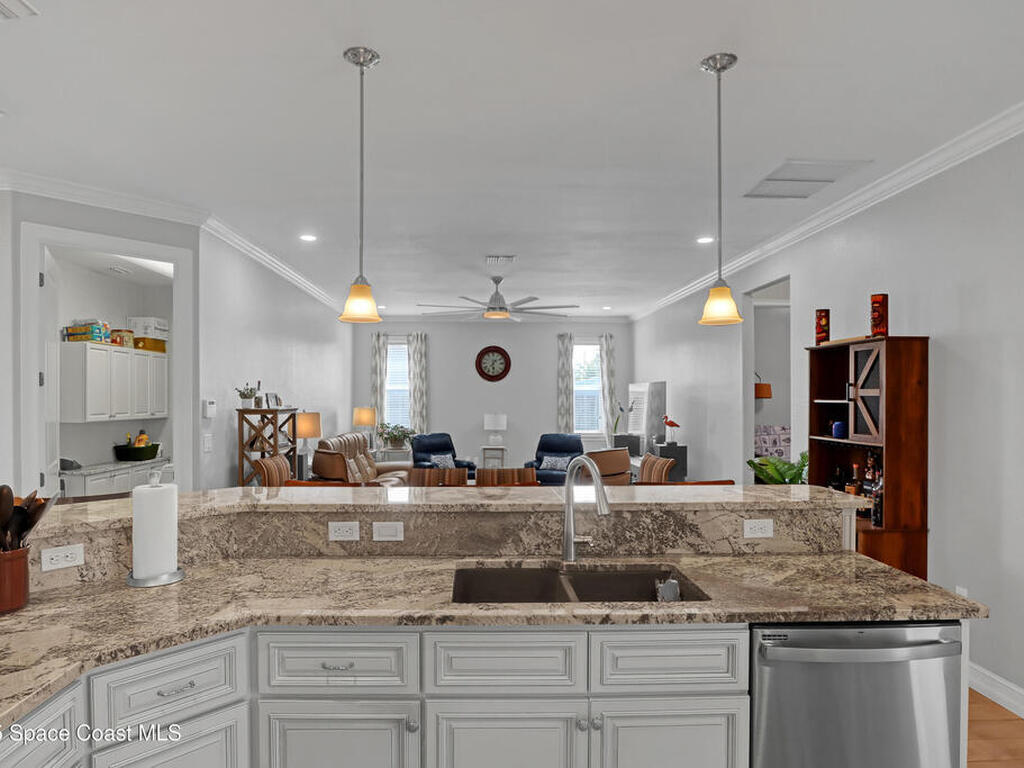 2015 Plumosa Way, Indialantic, FL 32903