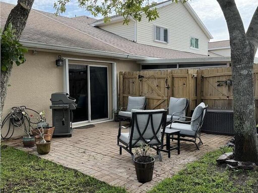 487 L M Davey Lane, Titusville, FL 32780