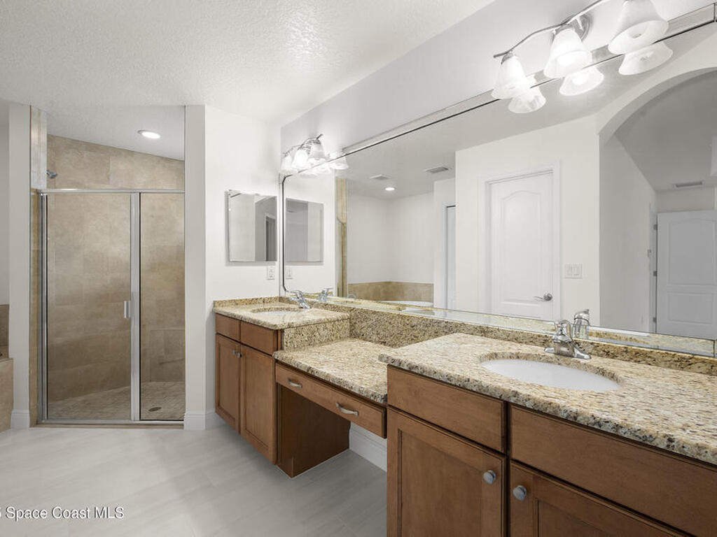 344 Antrim Gardens Court, Melbourne, FL 32904