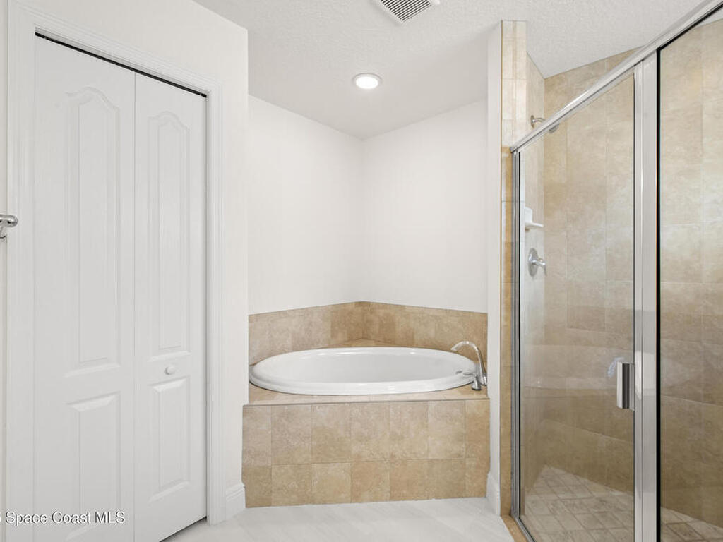 344 Antrim Gardens Court, Melbourne, FL 32904