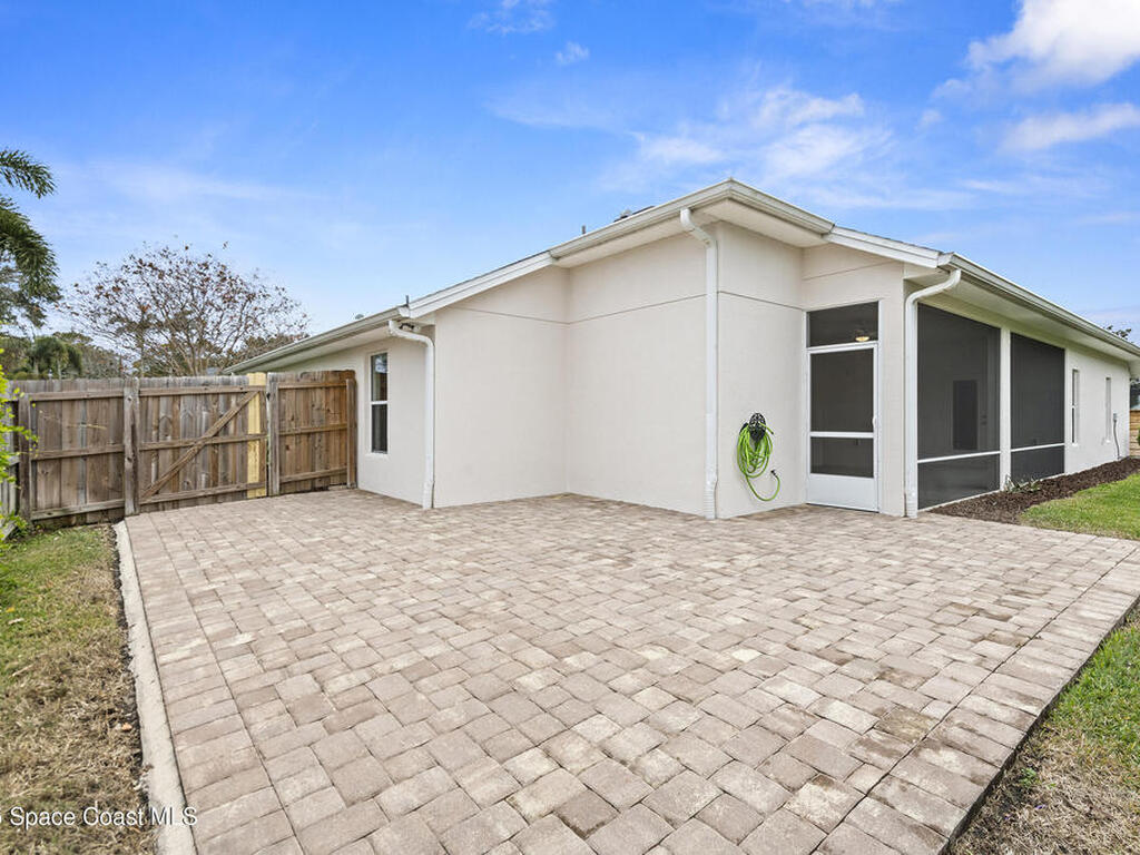 344 Antrim Gardens Court, Melbourne, FL 32904
