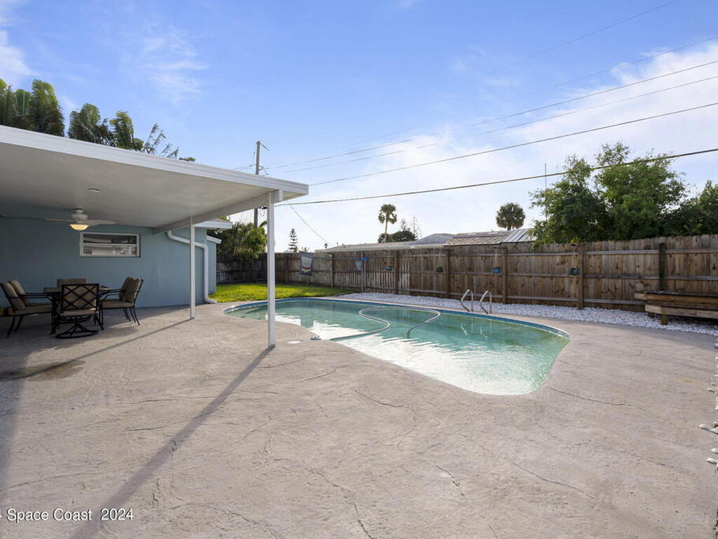 215 S Robert Way, Satellite Beach, FL 32937