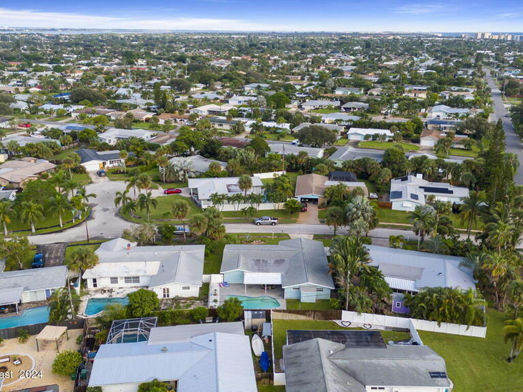 215 S Robert Way, Satellite Beach, FL 32937
