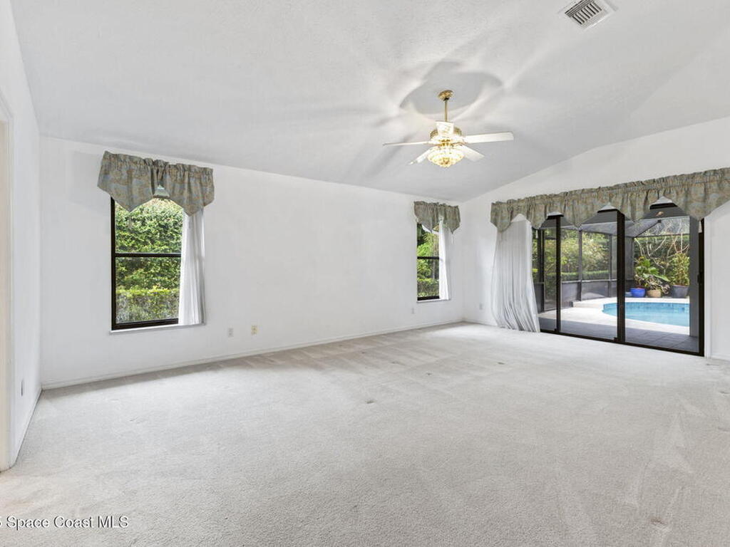 1121 SW Forest Hill Cove, Port St. Lucie, FL 34986