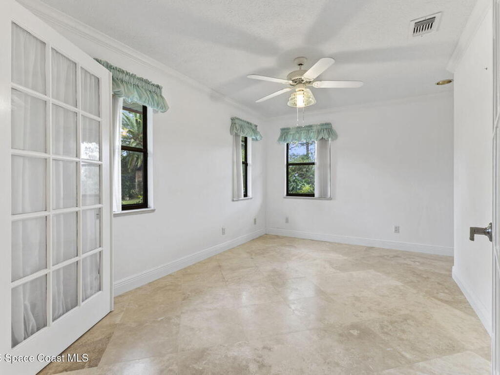 1121 SW Forest Hill Cove, Port St. Lucie, FL 34986