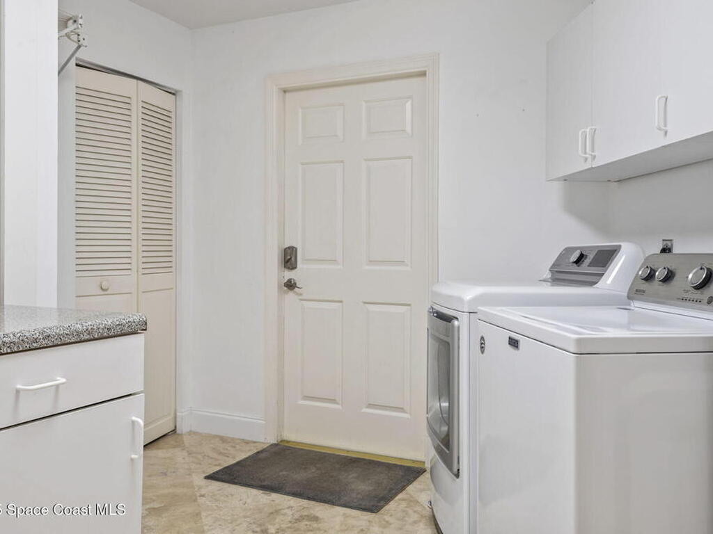 1121 SW Forest Hill Cove, Port St. Lucie, FL 34986