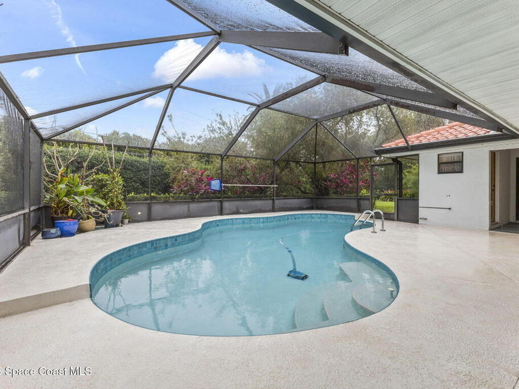 1121 SW Forest Hill Cove, Port St. Lucie, FL 34986