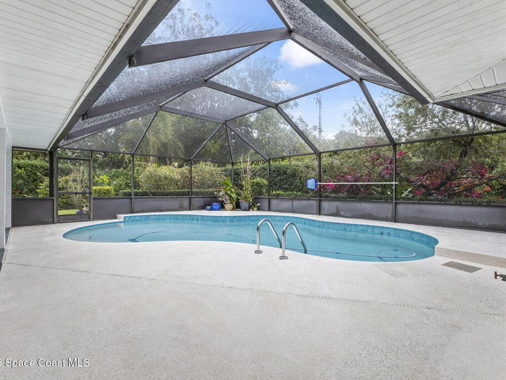 1121 SW Forest Hill Cove, Port St. Lucie, FL 34986