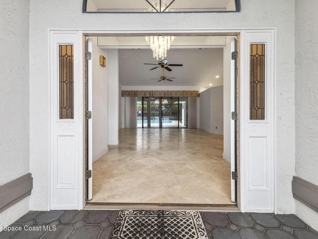 1121 SW Forest Hill Cove, Port St. Lucie, FL 34986