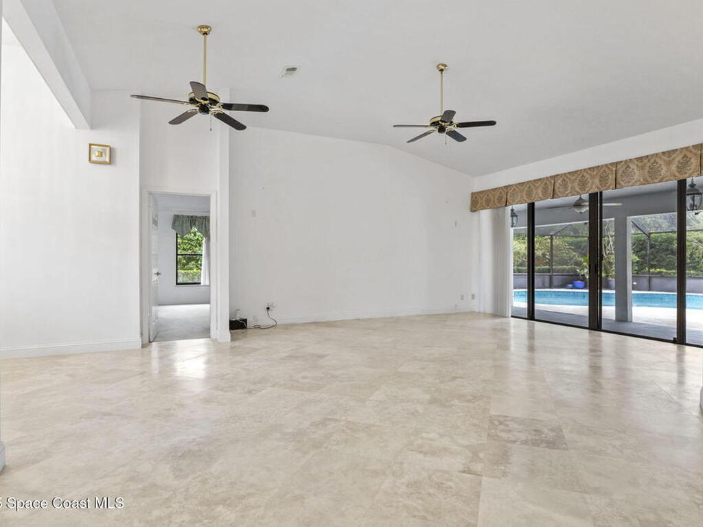 1121 SW Forest Hill Cove, Port St. Lucie, FL 34986