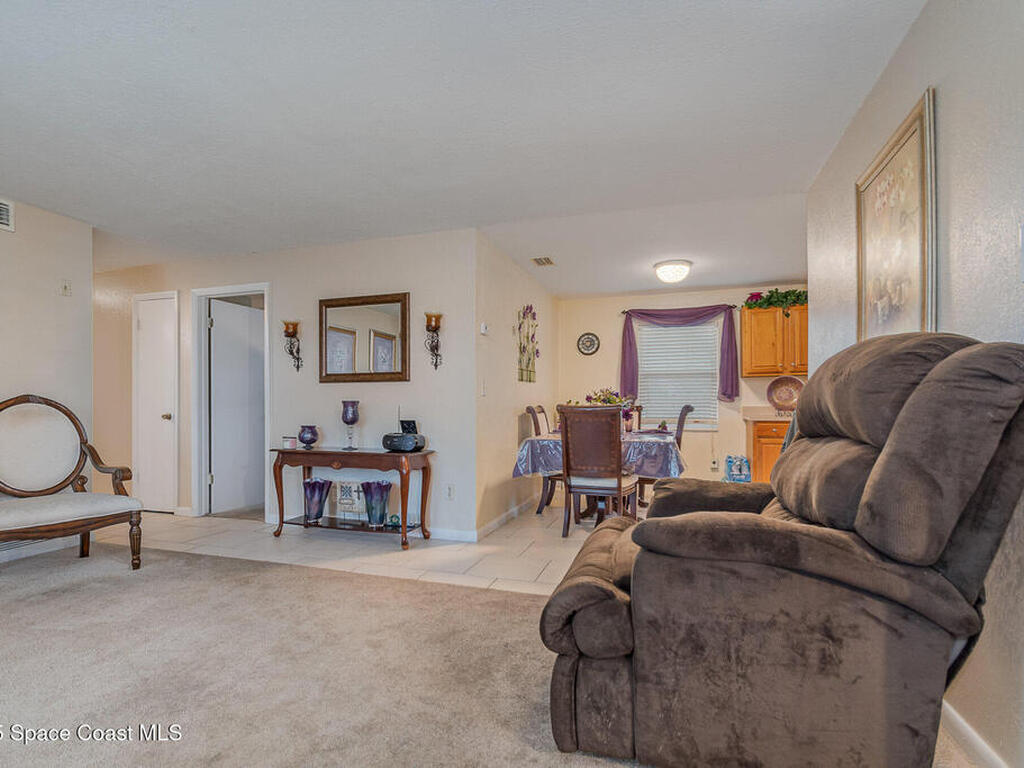 2013 Glendale Boulevard, Mims, FL 32754
