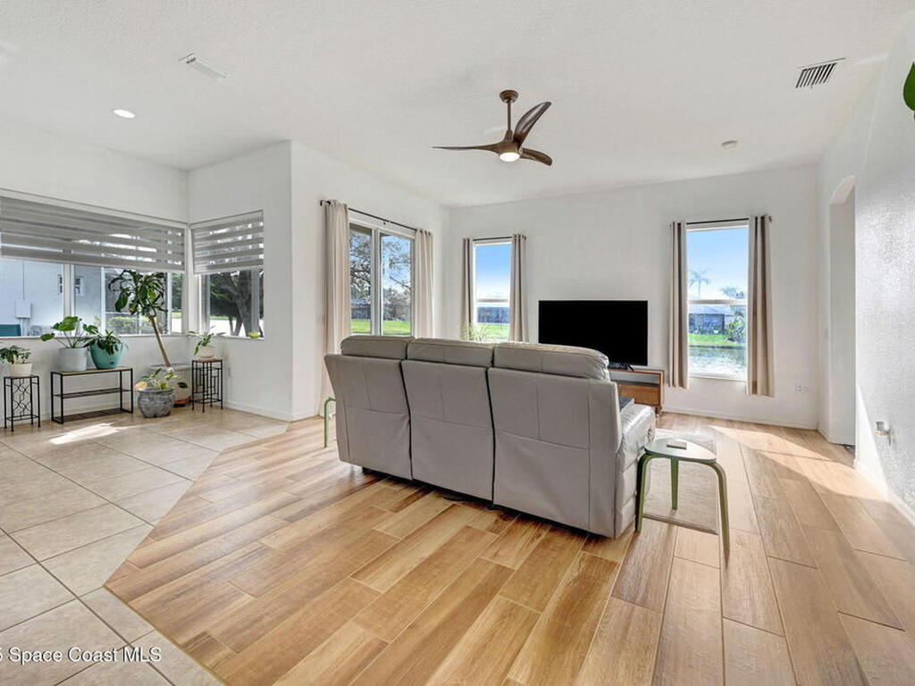 2102 Woodfield Circle, Melbourne, FL 32904