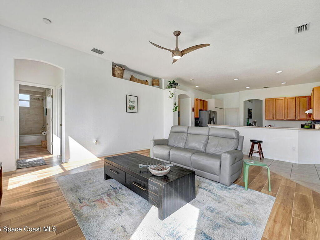 2102 Woodfield Circle, Melbourne, FL 32904