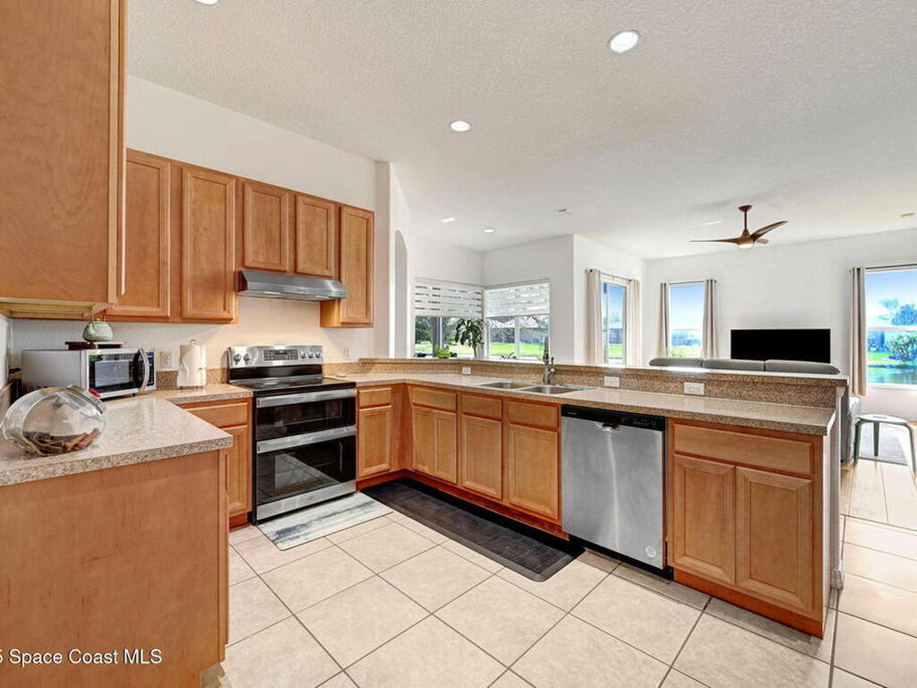 2102 Woodfield Circle, Melbourne, FL 32904