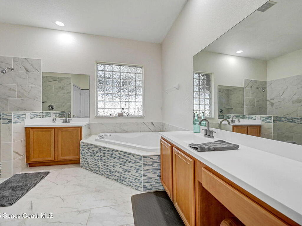 2102 Woodfield Circle, Melbourne, FL 32904