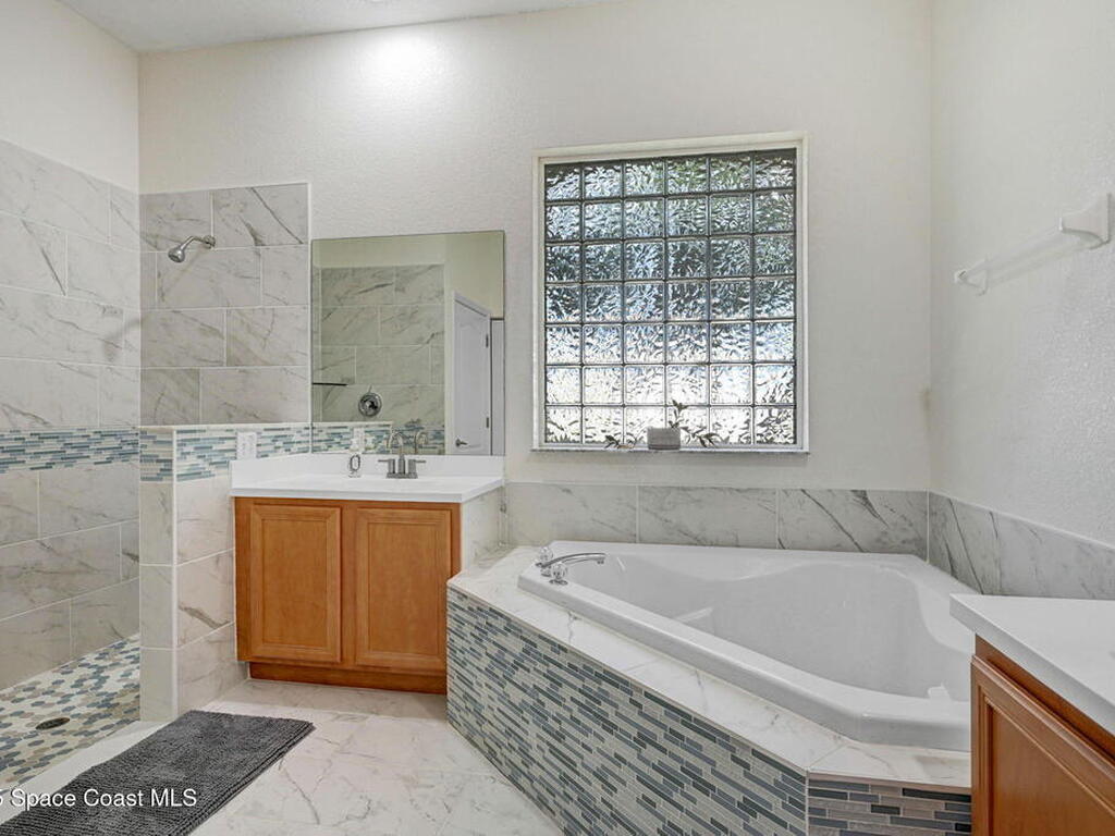 2102 Woodfield Circle, Melbourne, FL 32904