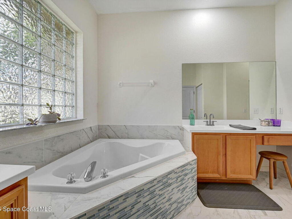 2102 Woodfield Circle, Melbourne, FL 32904