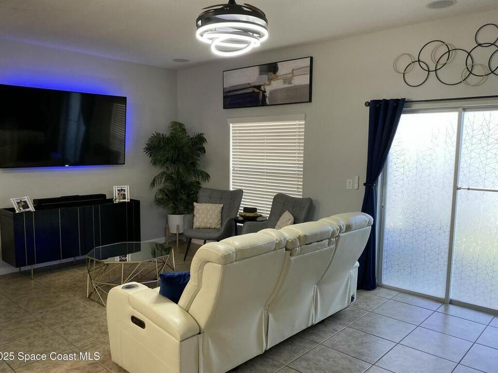 2515 Revolution Street, Melbourne, FL 32935