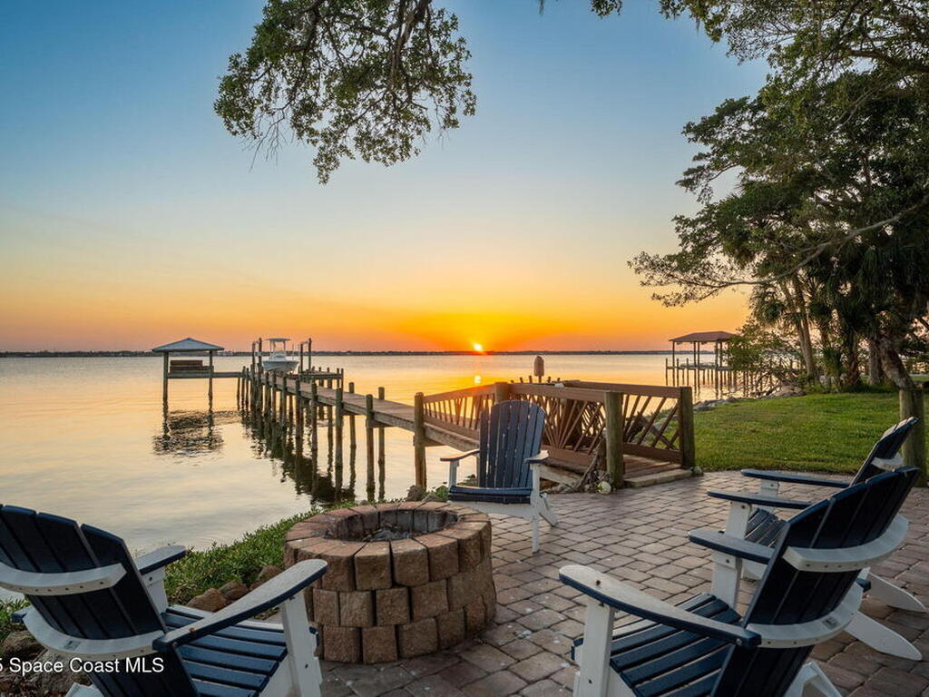 10160 S Tropical Trail, Merritt Island, FL 32952