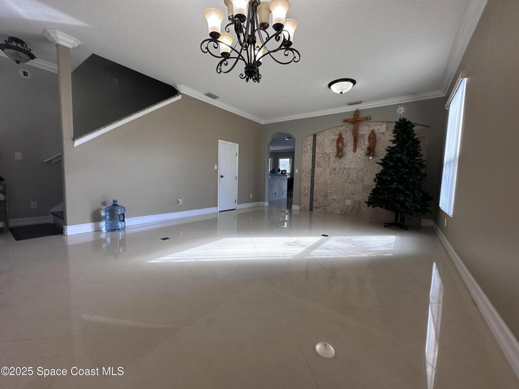 2893 Glasbern Circle, Melbourne, FL 32904
