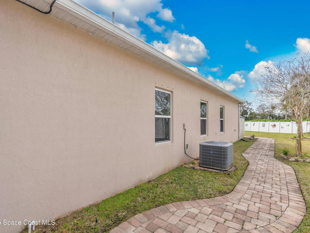 2057 Attilburgh Boulevard, Melbourne, FL 32904