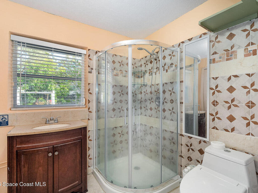 544 S Wildwood Lane, Melbourne, FL 32904