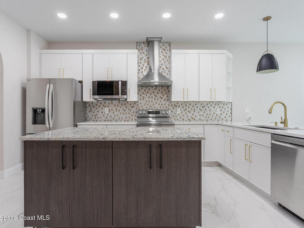 121 Jefferson Avenue, Cape Canaveral, FL 32920