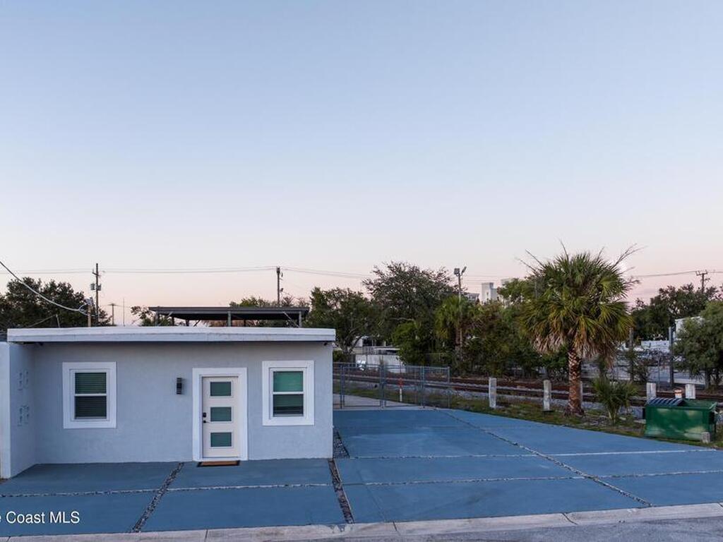 816 E Seminole Avenue, Melbourne, FL 32901