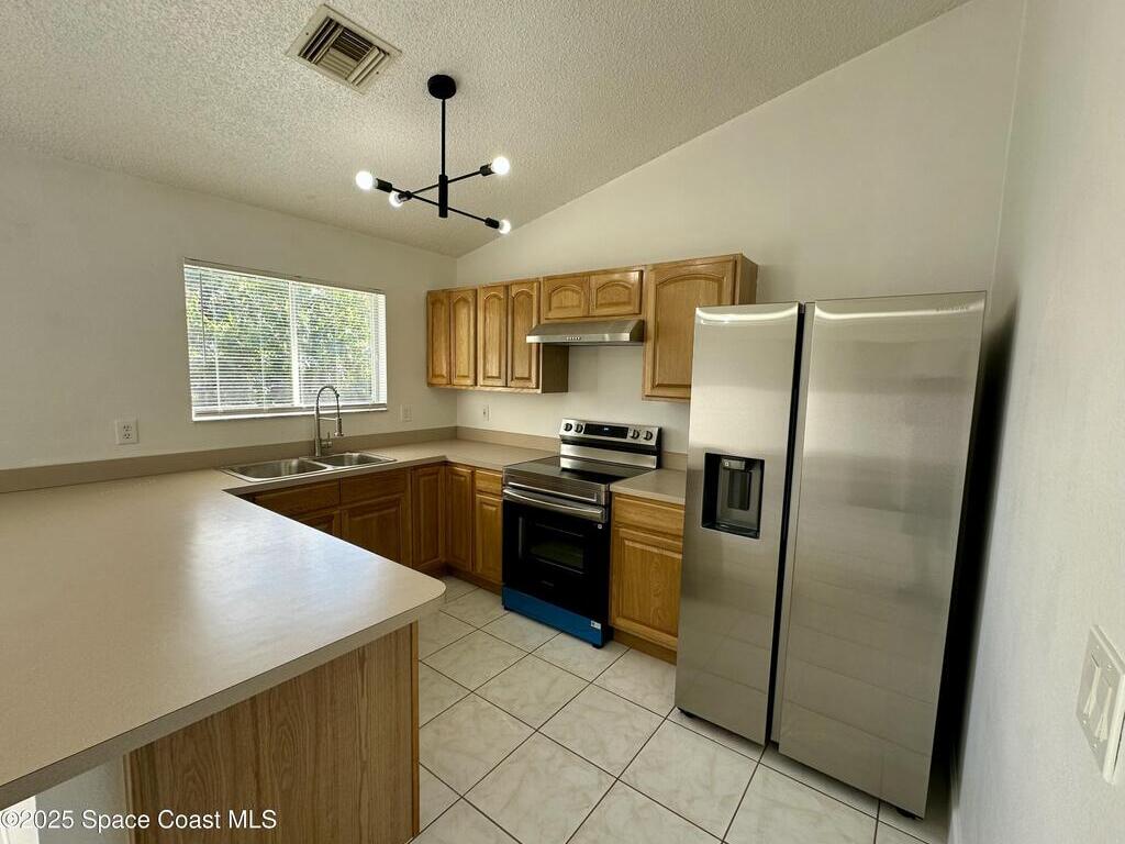 454 Vin Rose Circle, Palm Bay, FL 32909