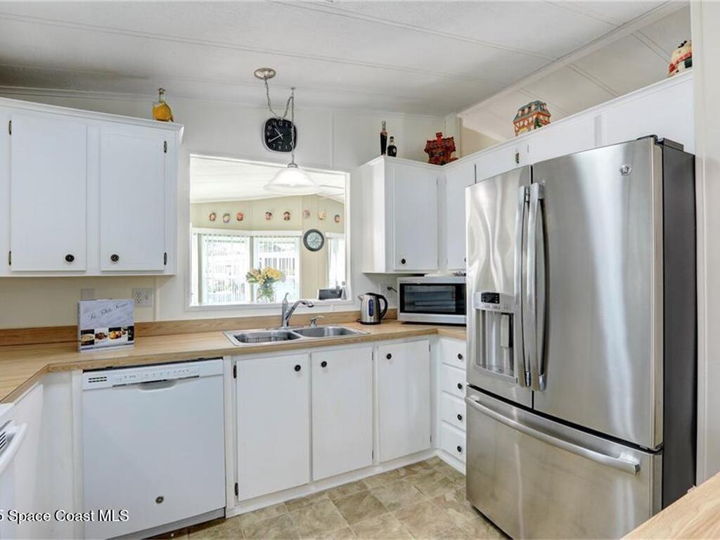 806 Lychee Drive, Barefoot Bay, FL 32976