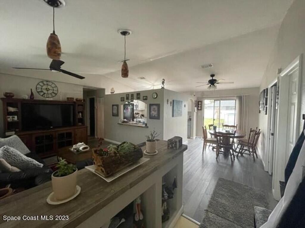 871 Hawaii Avenue, Palm Bay, FL 32907