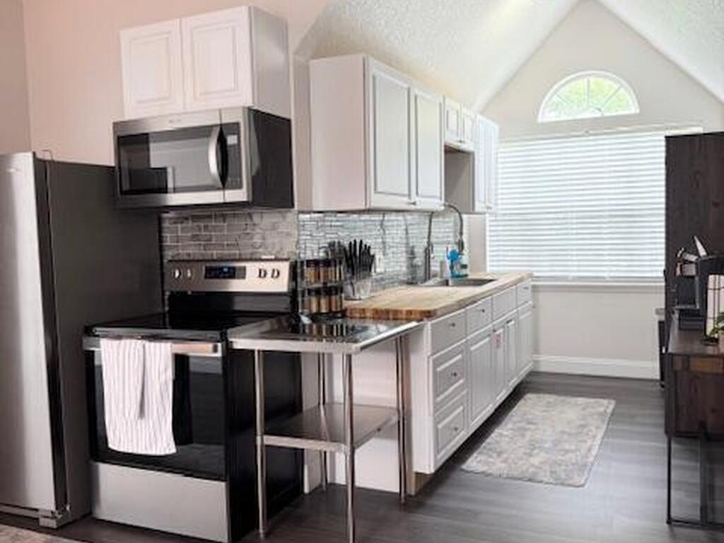 1415 N Atlantic Avenue, Cocoa Beach, FL 32931