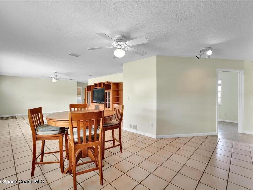 7618 133rd Square, Sebastian, FL 32958