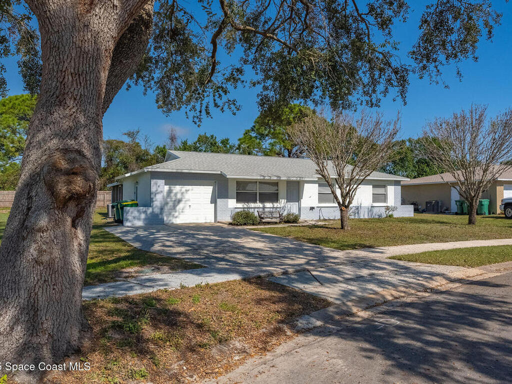 3744 N Sherwood Circle, Cocoa, FL 32926