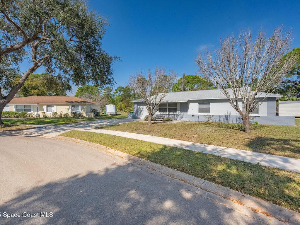 3744 N Sherwood Circle, Cocoa, FL 32926
