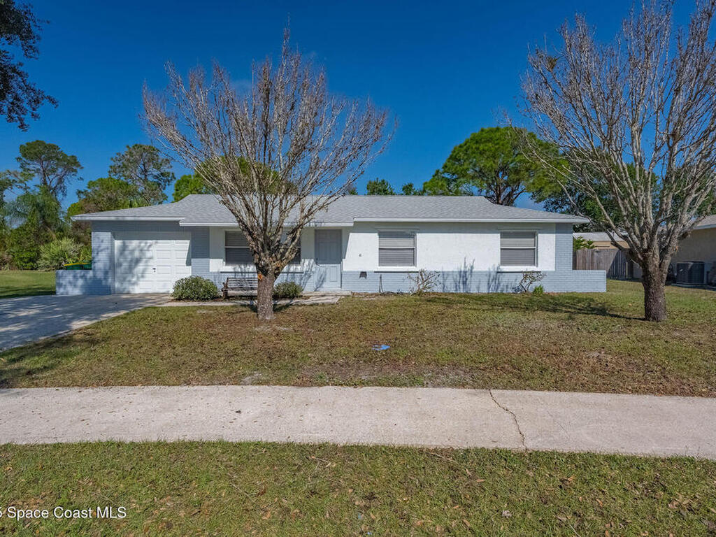 3744 N Sherwood Circle, Cocoa, FL 32926