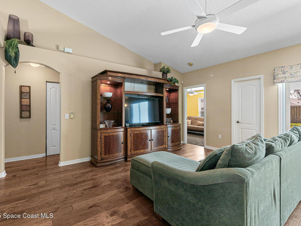 2463 Woodfield Circle, Melbourne, FL 32904