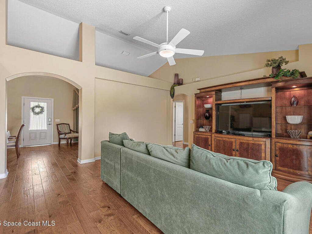 2463 Woodfield Circle, Melbourne, FL 32904