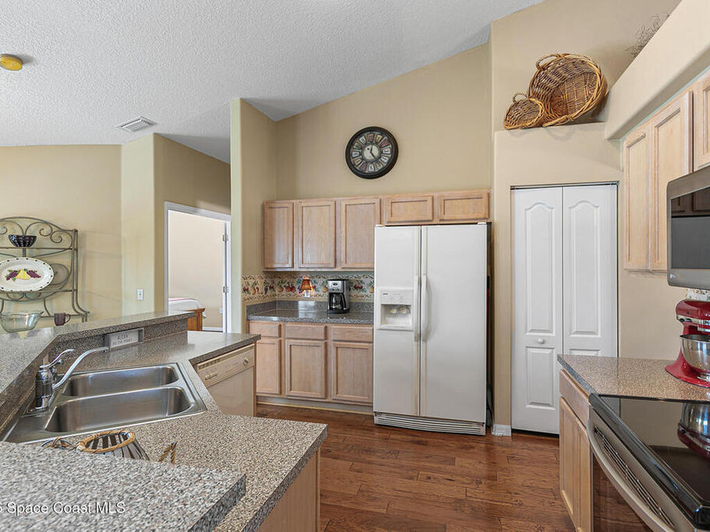 2463 Woodfield Circle, Melbourne, FL 32904